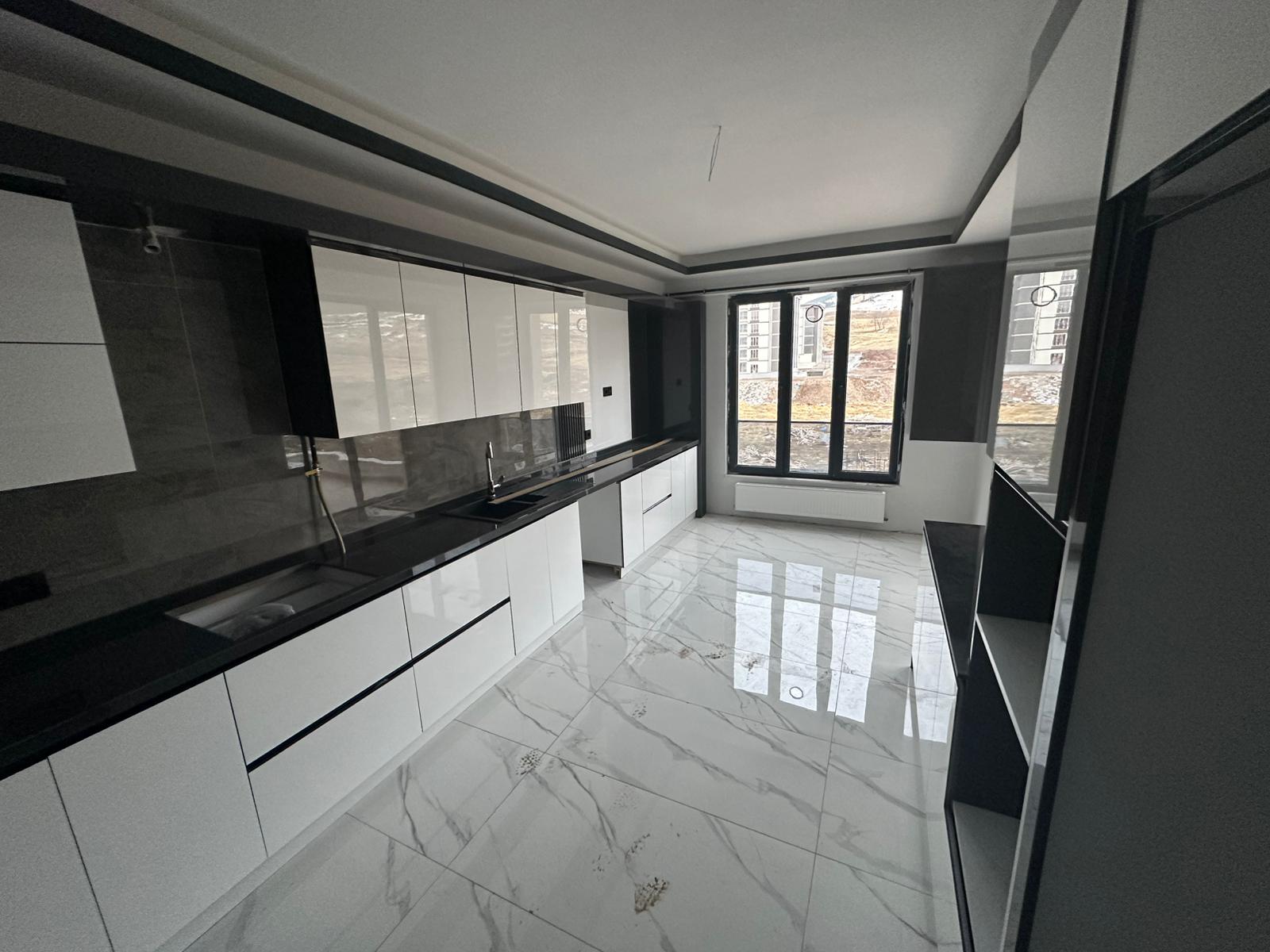 YILDIZKENTTE SATILIK LÜKS DAİRE